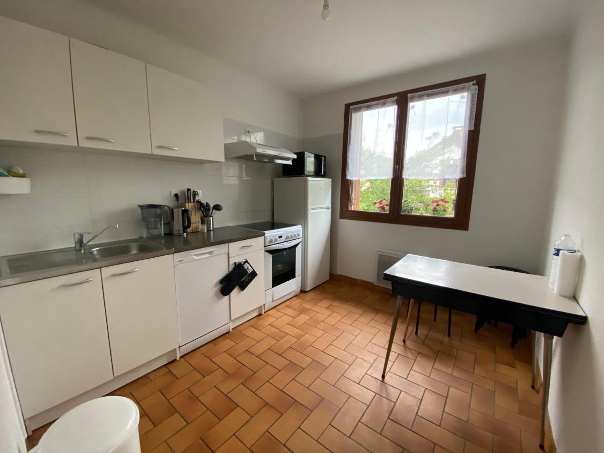 Maison Chaleureuse Avec Un Grand Jardin La Bonneville Exterior foto